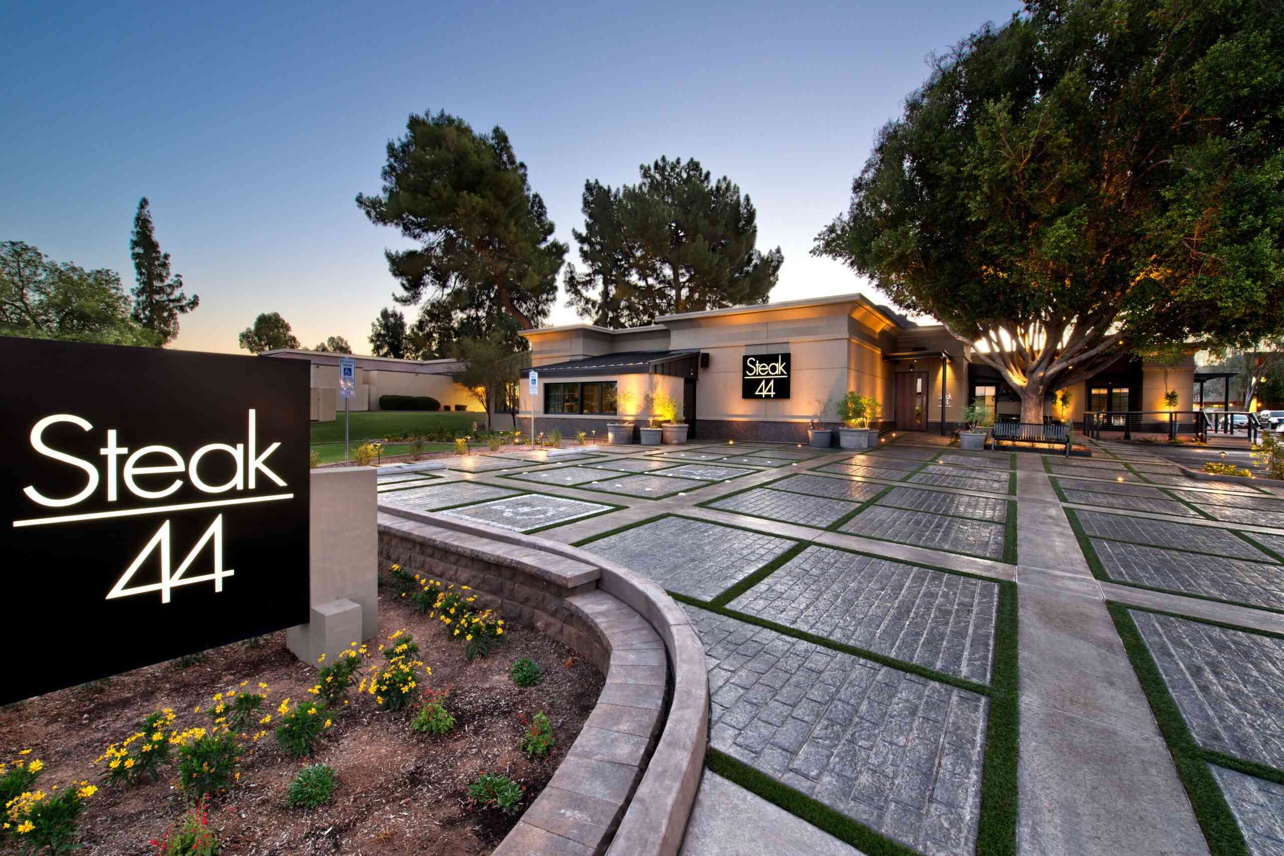 Steak 44